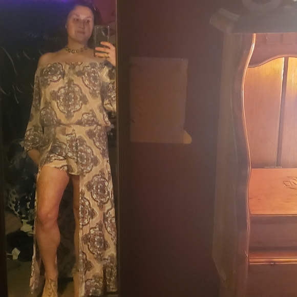 2 piece off the shoulder dress w/shorts combo - Picture 2 of 4